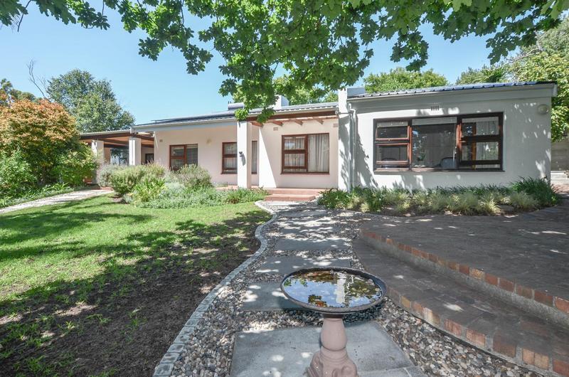 6 Bedroom Property for Sale in Welgemoed Western Cape